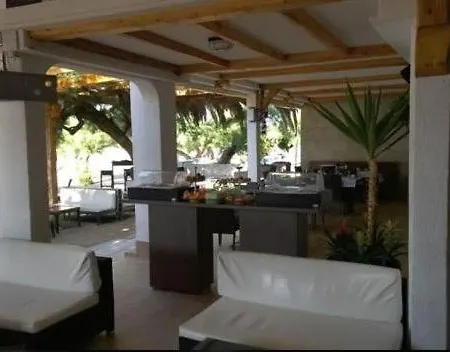 In With Sea View, Balcony, Air Conditioning, Wi-fi Apartment Duće